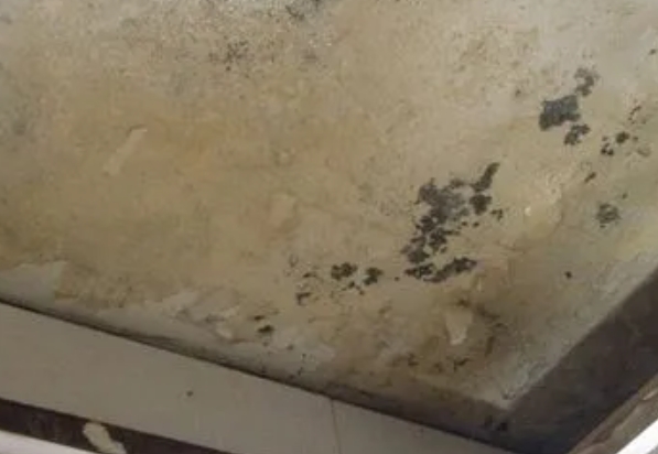 德惠阳台漏水维修公司分享下德惠卫生间渗水维修需要注意哪些问题。